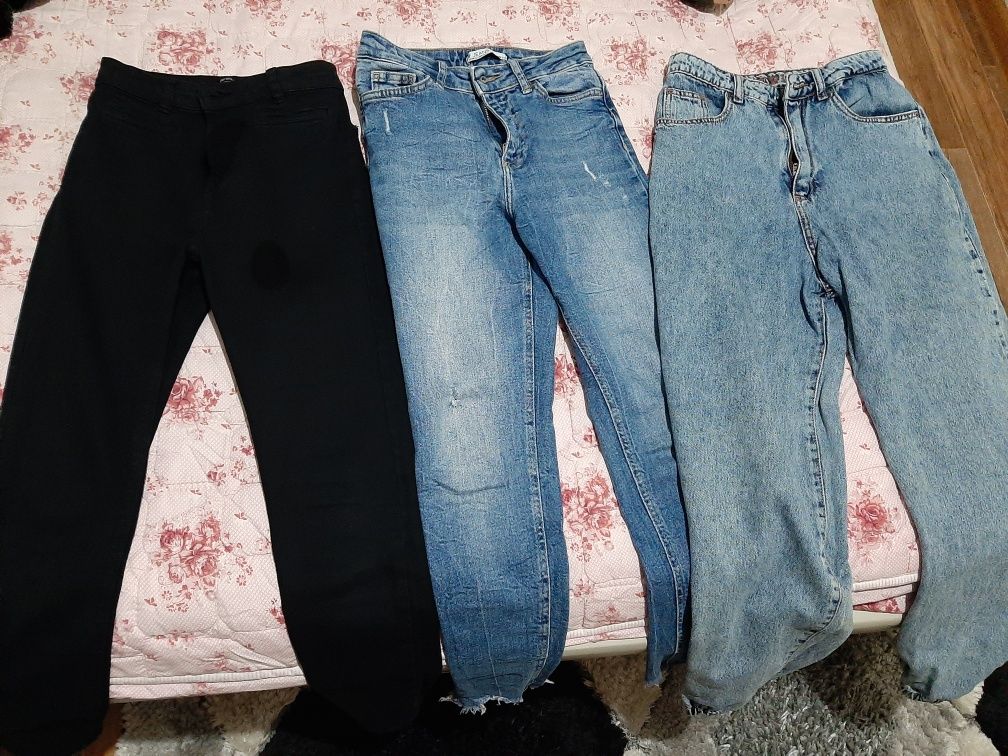 Женские джинсы каждая по 2000 тг