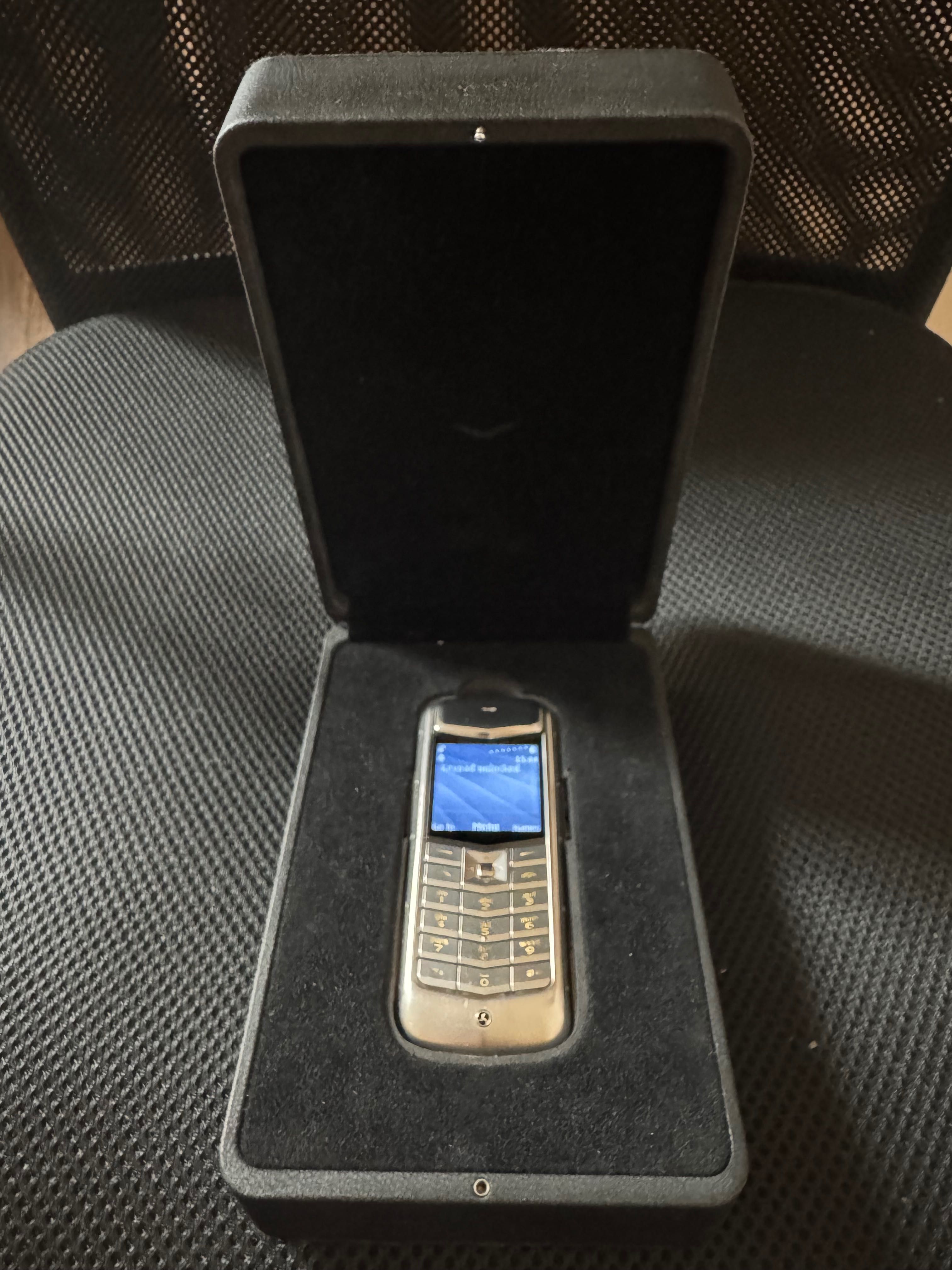 Vertu Constellation