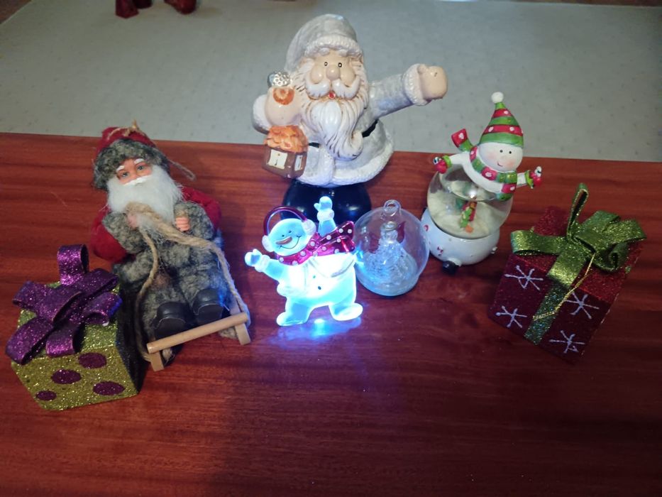 Set decorațiuni de Crăciun