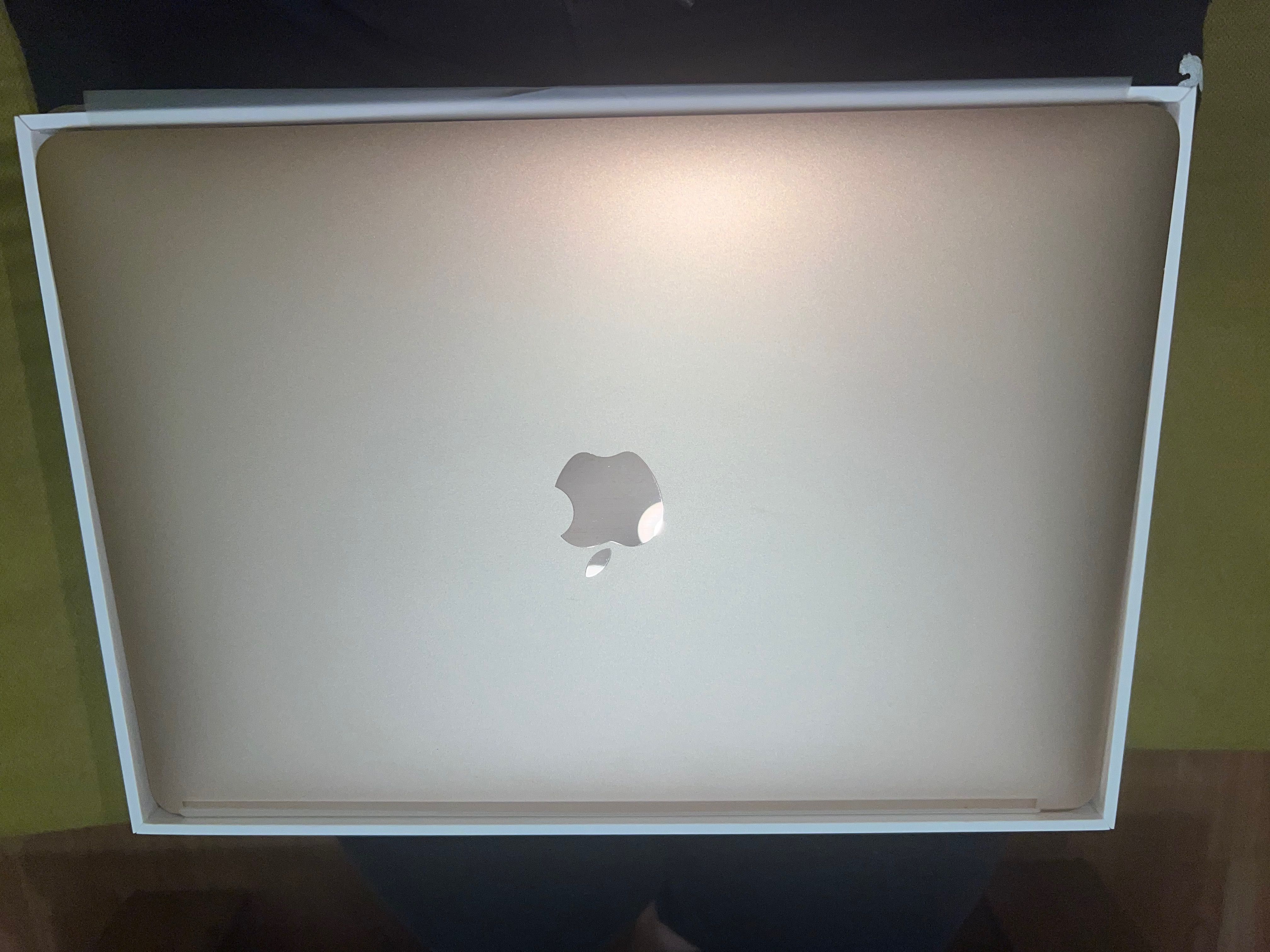 Лаптоп Apple 13.3" MacBook Air, 8GB, 256GB, Gold