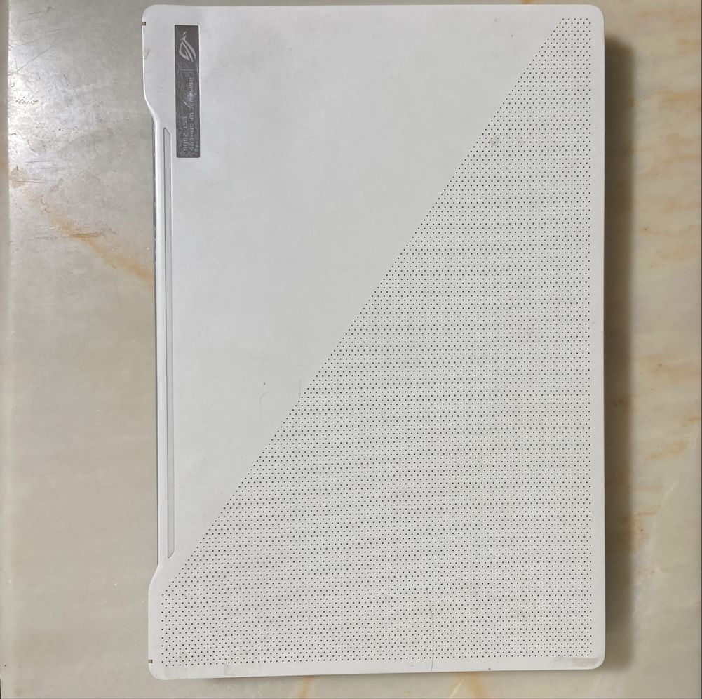 Asus ROG G14 1tb Rayzen 9