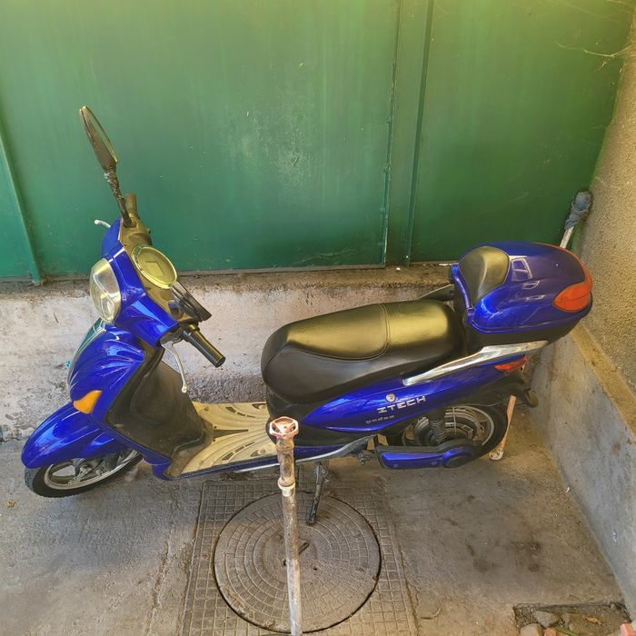 De vanzare scuter electric.