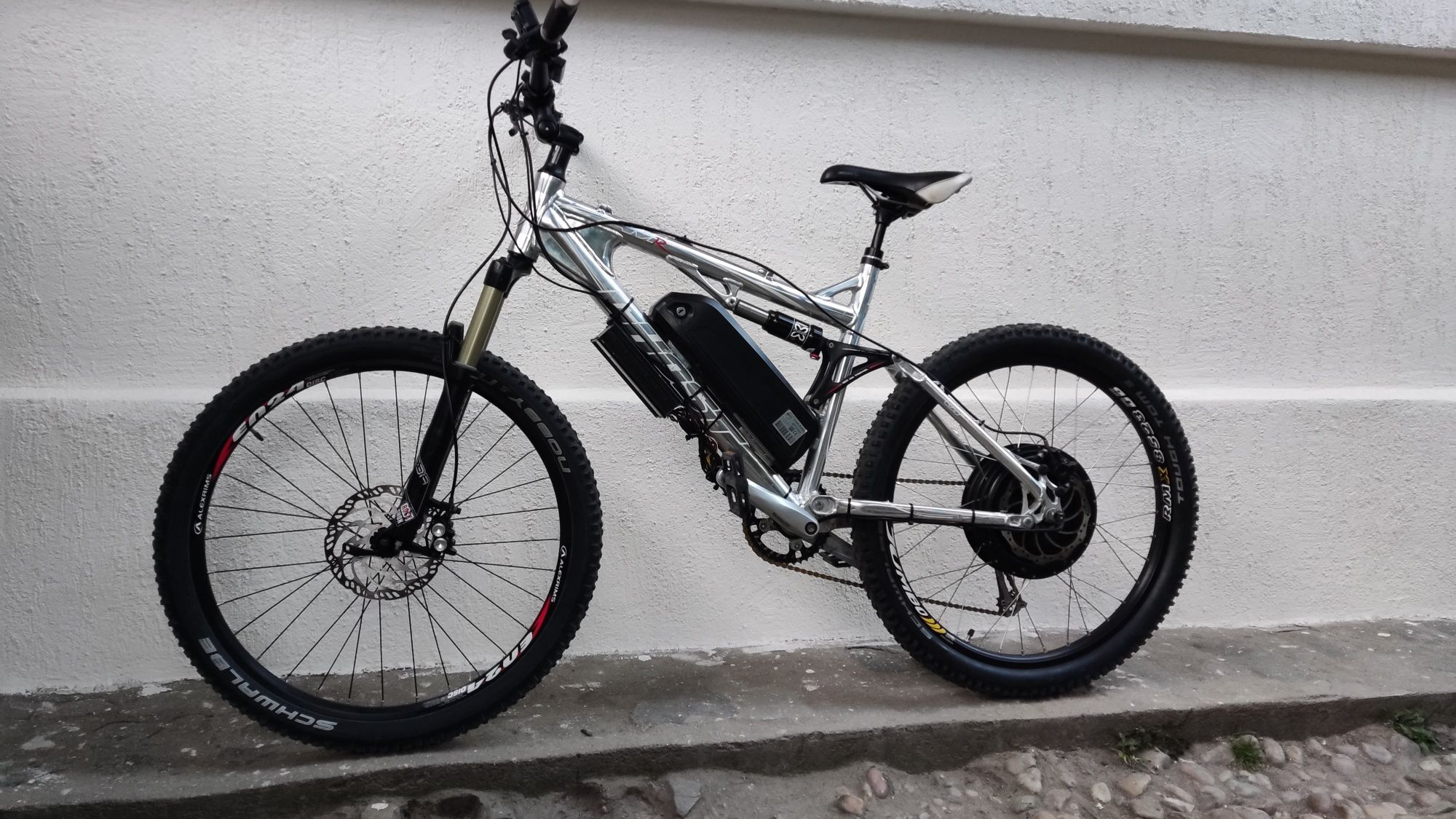 Bicicleta electrica full suspensie Ghost