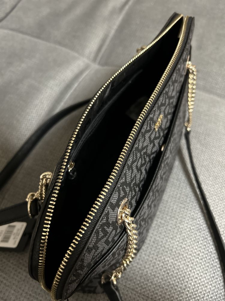 Оригинална дамска чанта DKNY