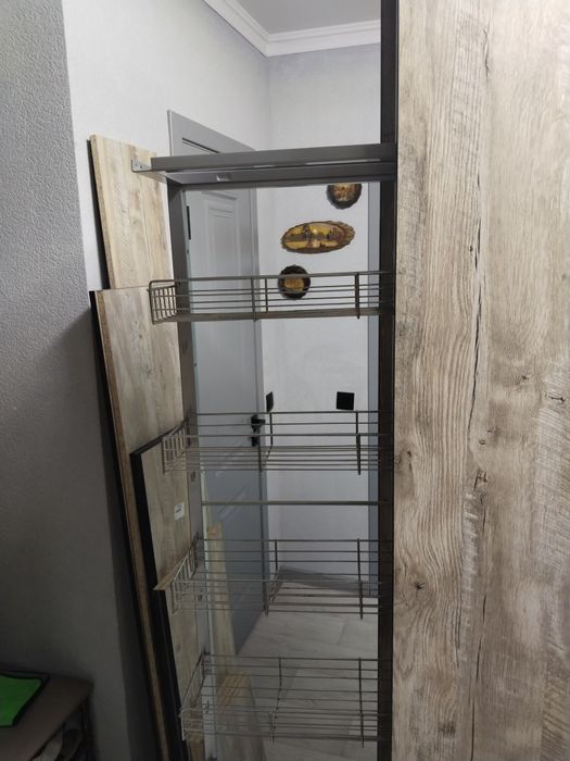 Продам встраиваемую  бутылочную систему в хорошем состоянии.