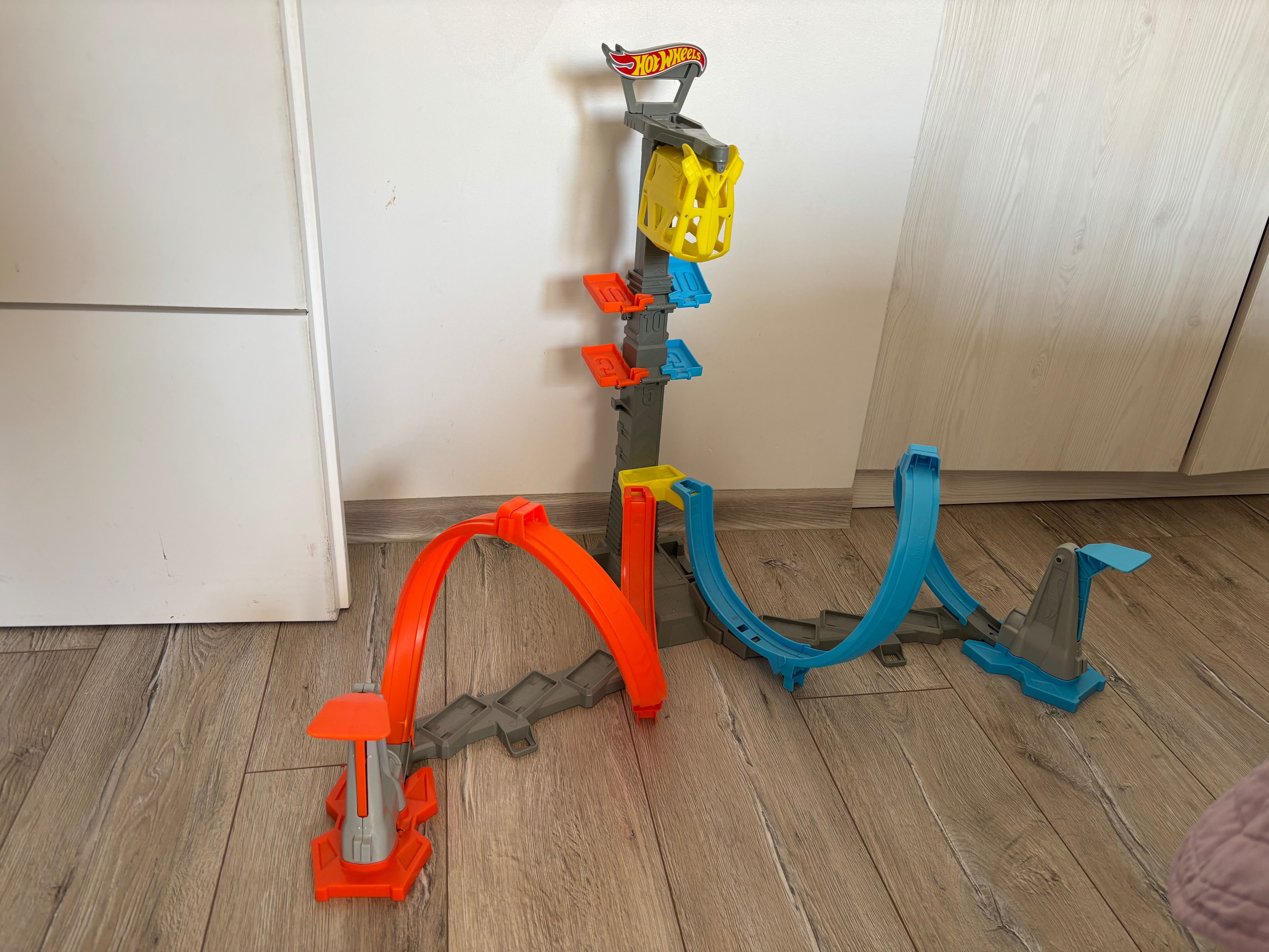 Hot wheels играчки