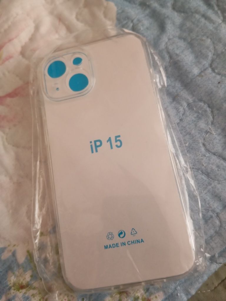 Чехол на айфон 15