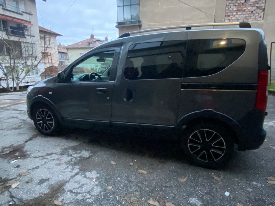 СПЕШНО Автомобил Dacia Dokker