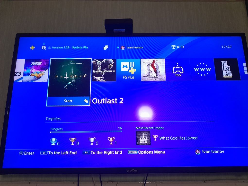 Playstation 4 slim  + 3 контролера,8 игри и зарядно за контролерите