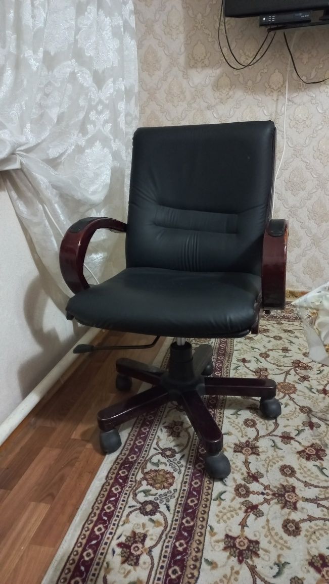продается кресло