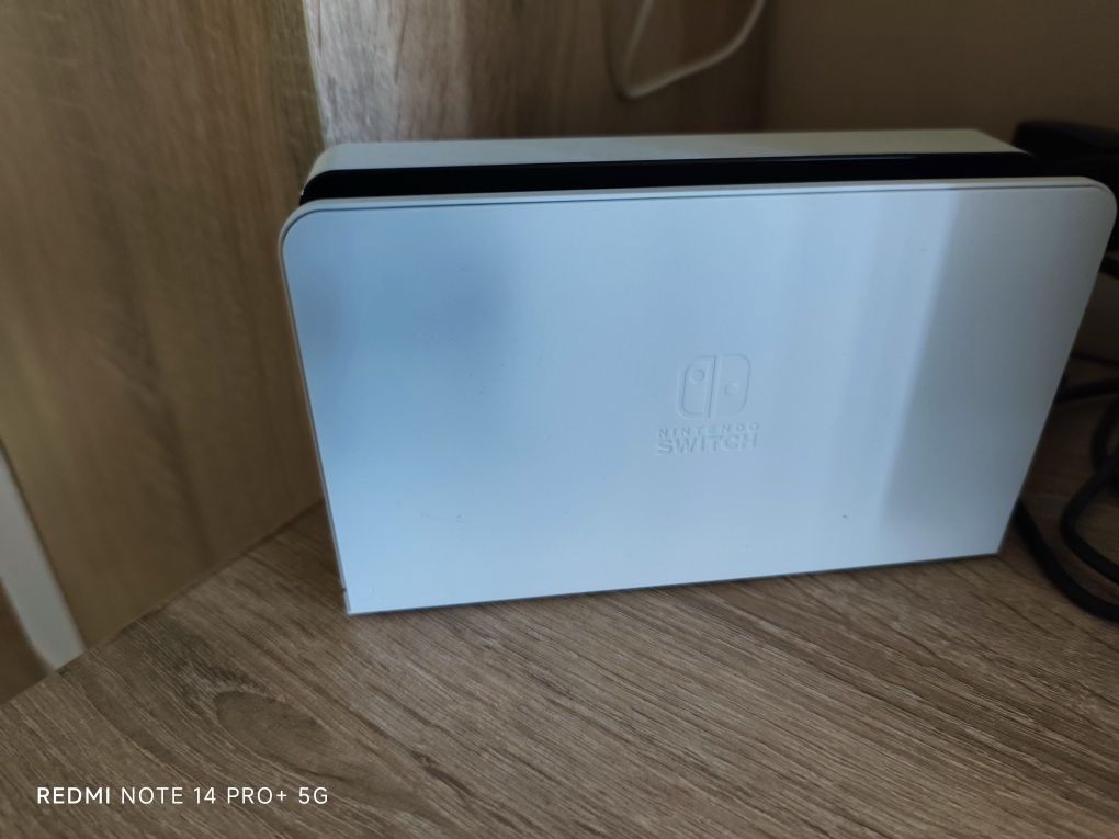 Nintendo Switch Oled (Като Нова)