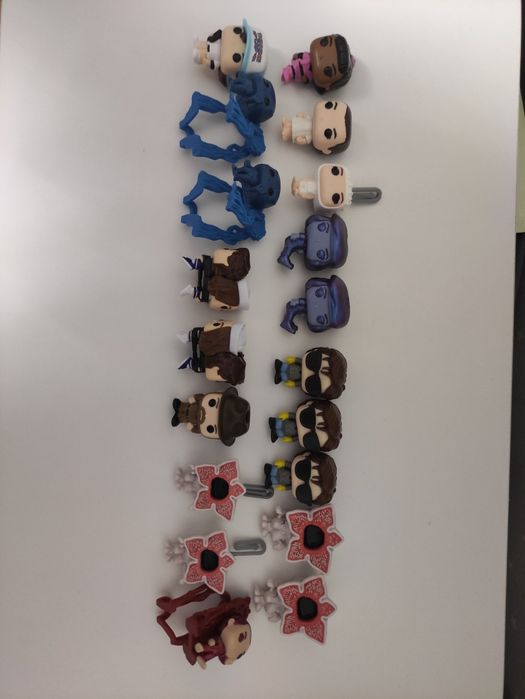 Продам или обменяю фигурки из очень странных дел