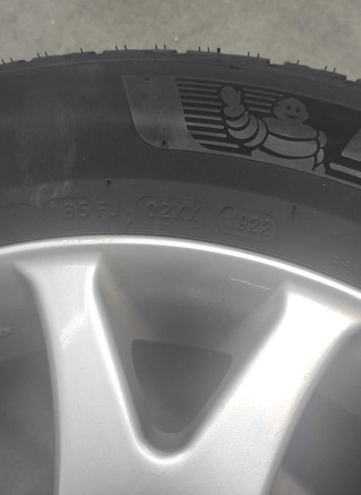 Roti iarna BMW 18 inci cu anvelope Michelin 255/55 R18