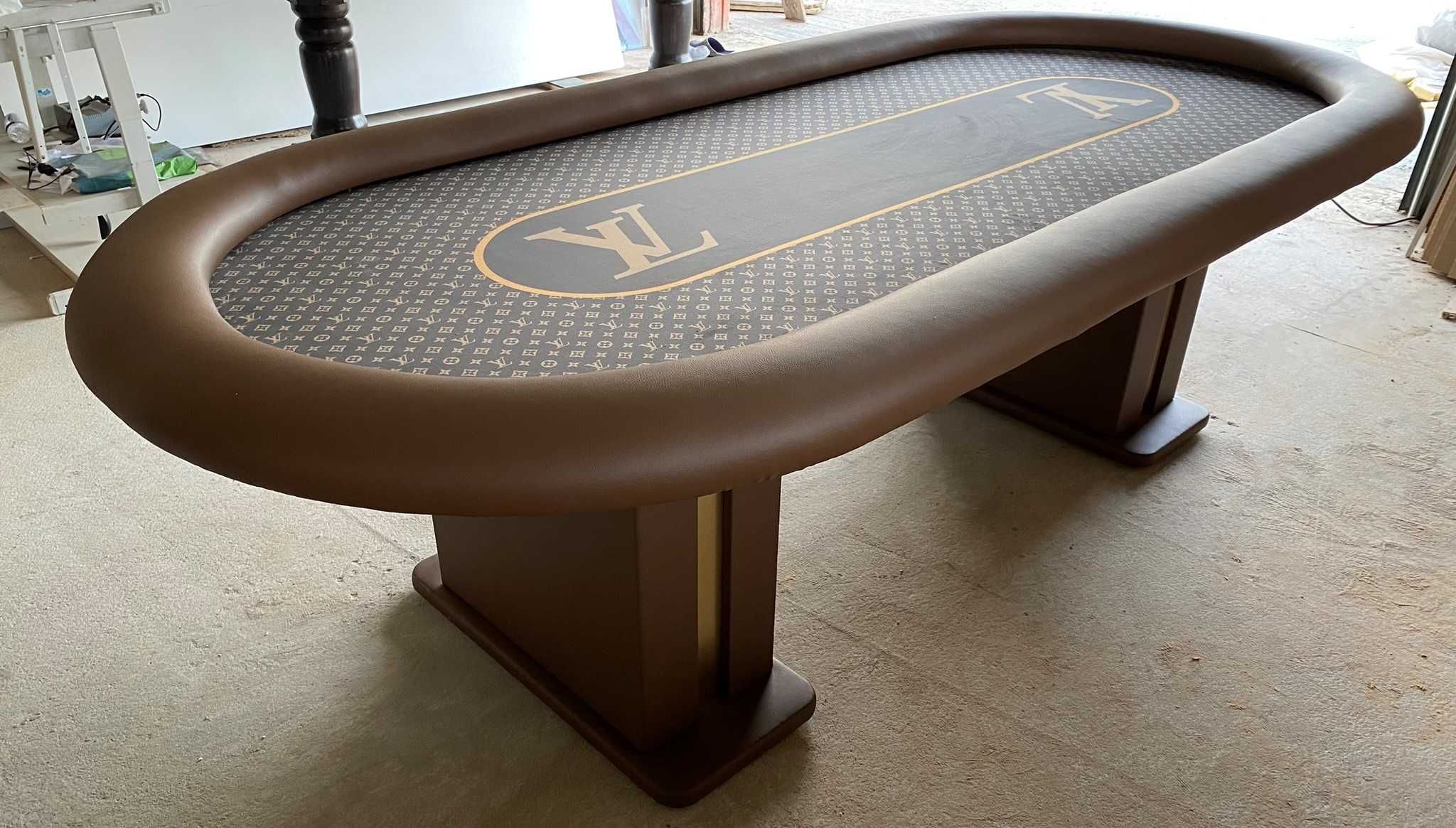 Brand Poker Table - Louis Vuitton (CT)