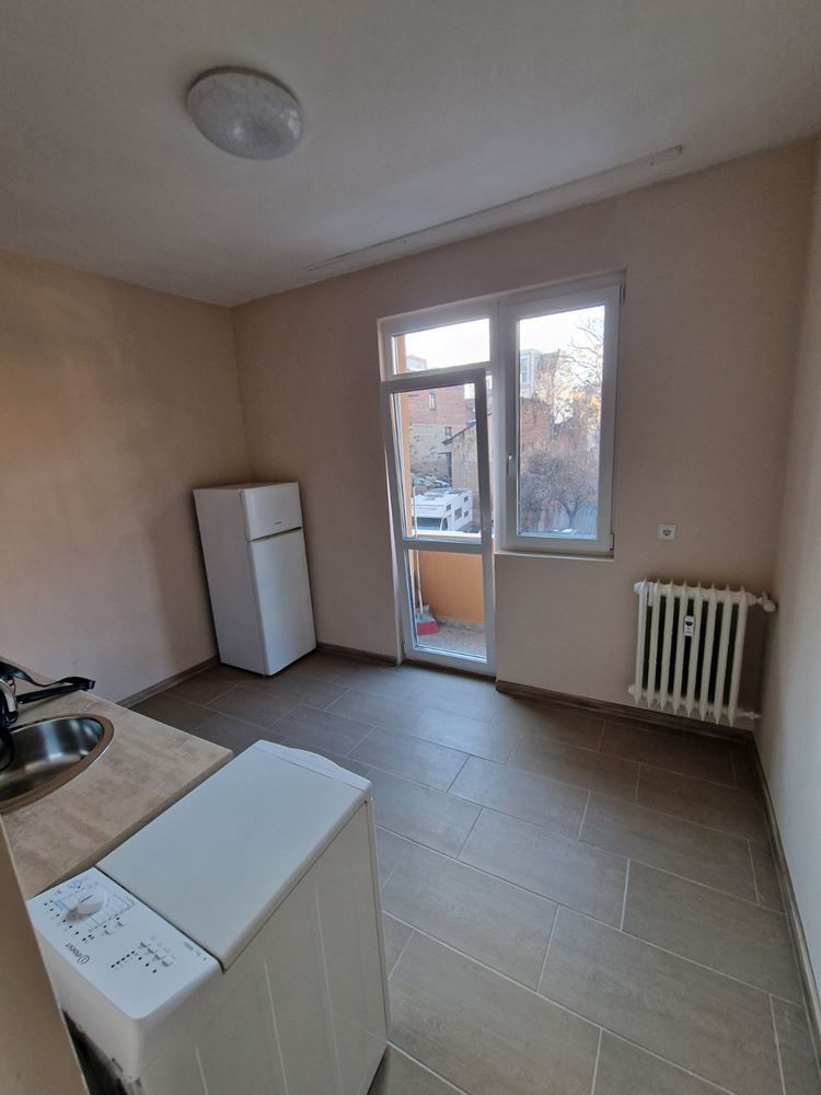 Дава се под наем Тристаен апартамент в София, Център - 78 кв.м за 520 € - Снимка #6
