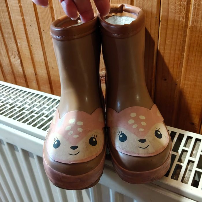 Топли обущета за малки крачета