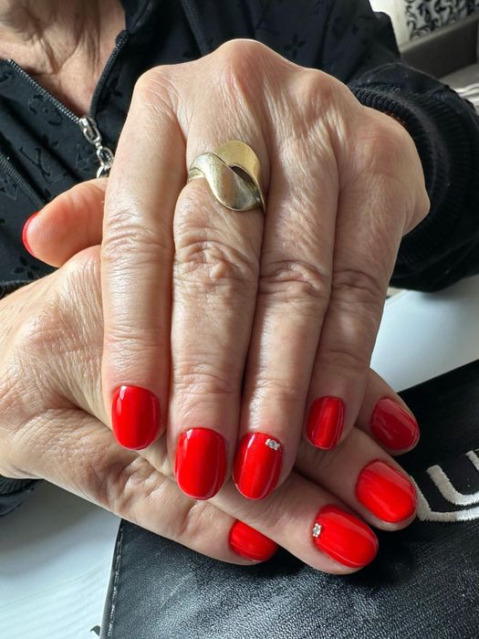 Locuri libere la unghii de Craciun !!