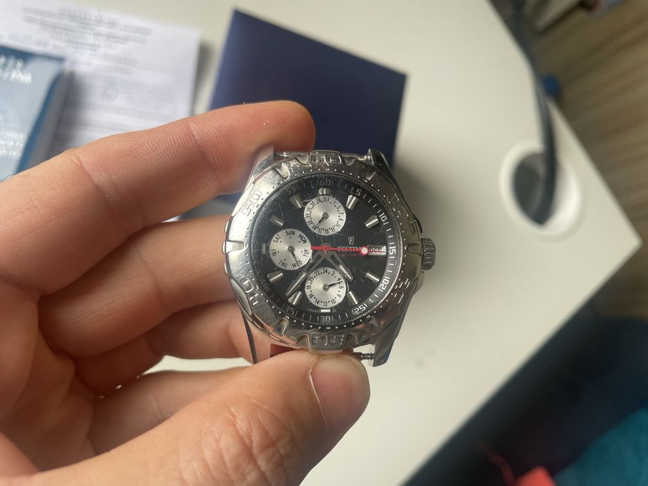 Часовник Festina