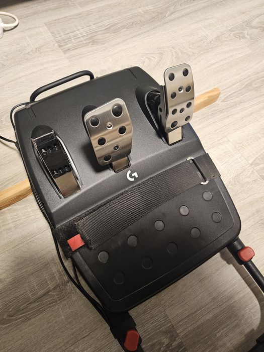 Vand Volan cu pedale si schimbator Logitech G293