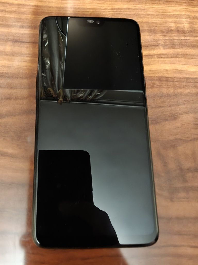 Смартфон One plus 6 8/256 NFC