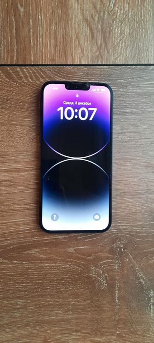 Продам Айфон 14+