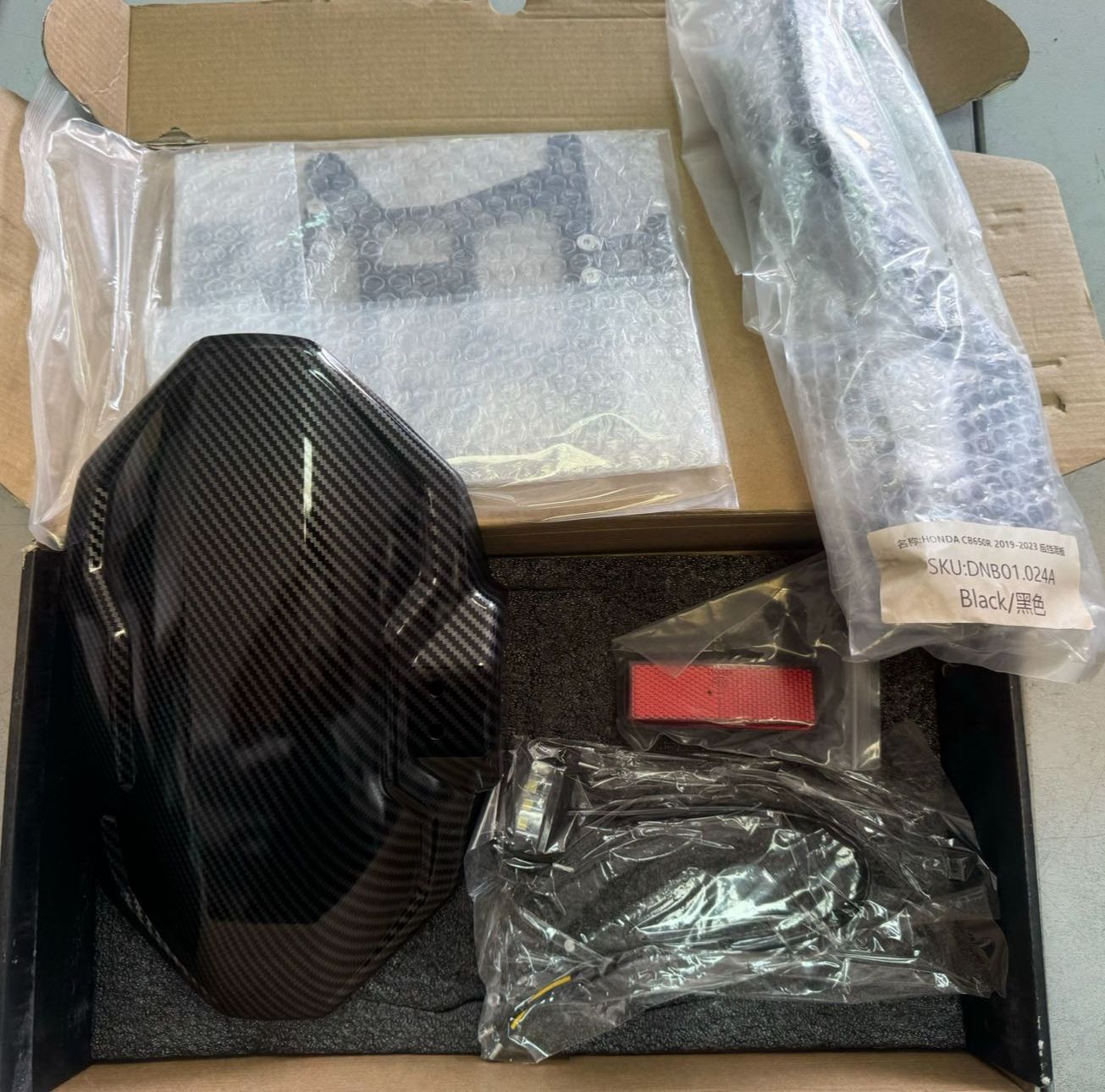 Заден калник + стойка за номер за Honda  CB650R CBR650R CB650F CBR650F