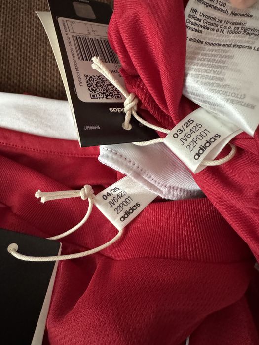 Echipament Adidas Liverpool FC LFC nou original sezon 25/26 mărimea L