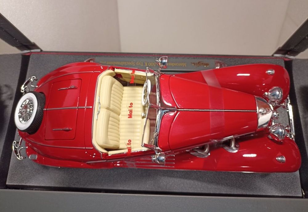 Mercedes Benz 500K
Scara 1:18
Maisto 

Pozele reflectă realitatea. Se