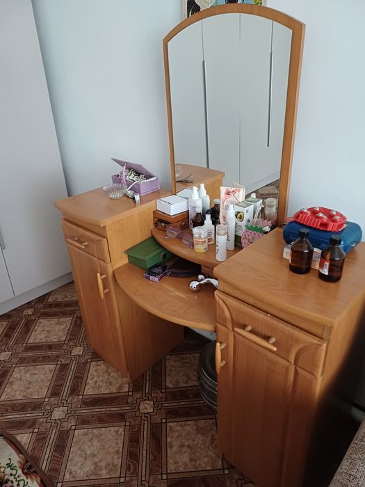 Шифоньер, комод, трельяж, прикроватные тумбочки