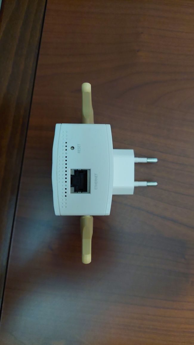 Range Extender  TP-Link TL-WA855RE