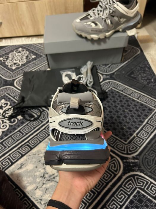 Balenciaga Track LED gri