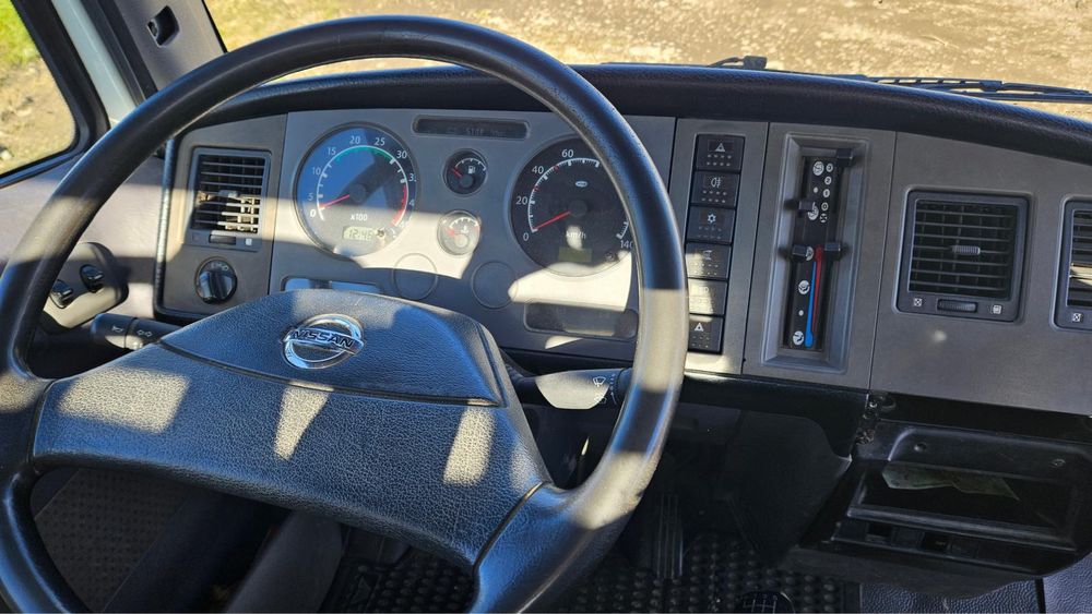 Nissan Atleon autobasculanta 3,5t 3.0d 2007