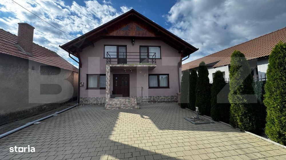 Casa spatioasa cu 5 camere si teren generos de 2.044 mp, zona Vintul