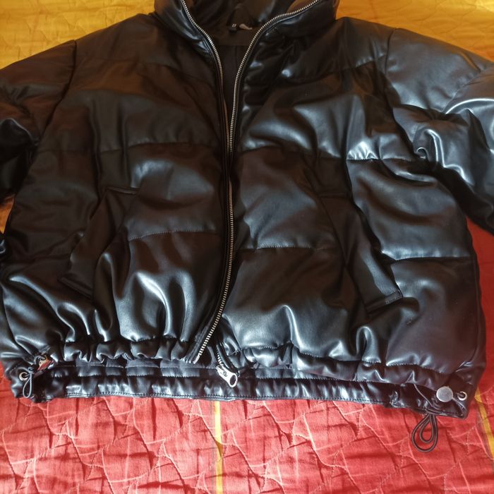 Зимно дамско кожено яке HM