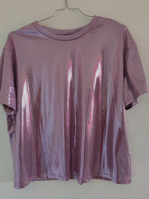 Дамска лъскава блуза с къс ръкав