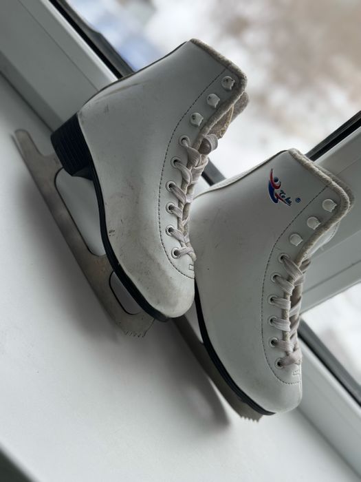 Продаю коньки 32 размера