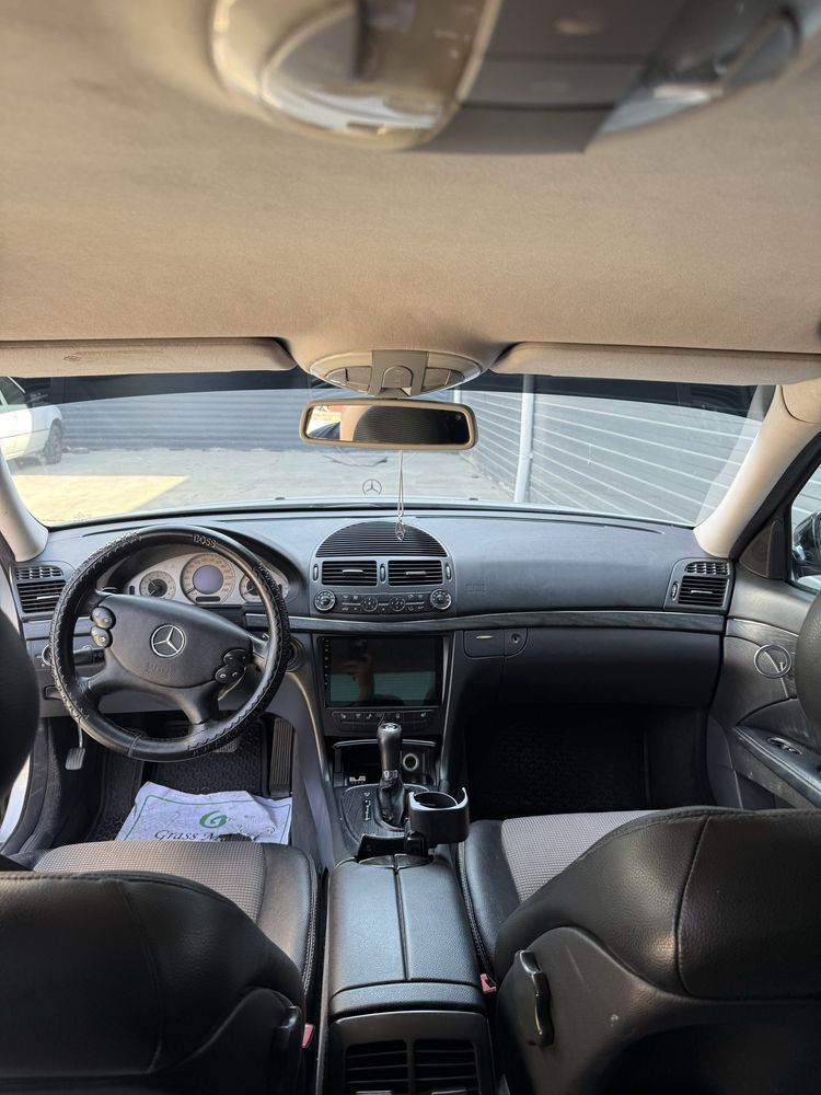 Mercedes Benz W211 E240
