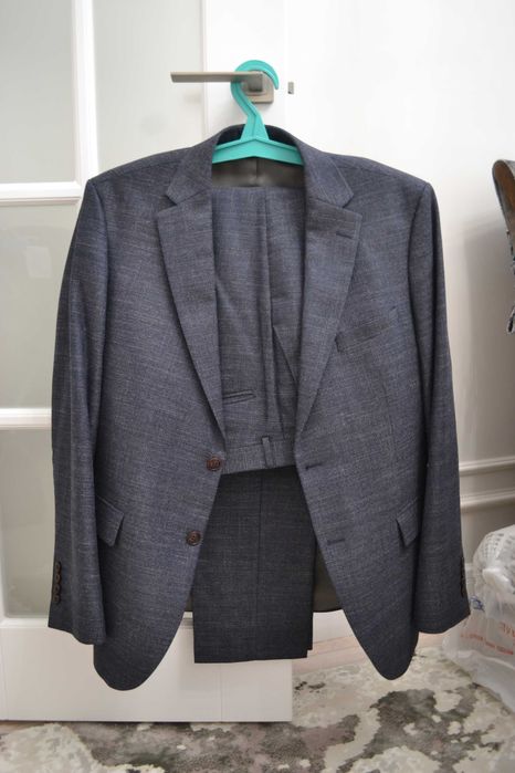 Продам мужской костюм