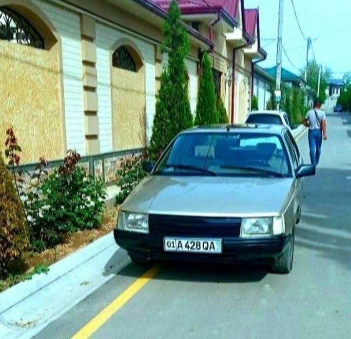 Автомобиль         .