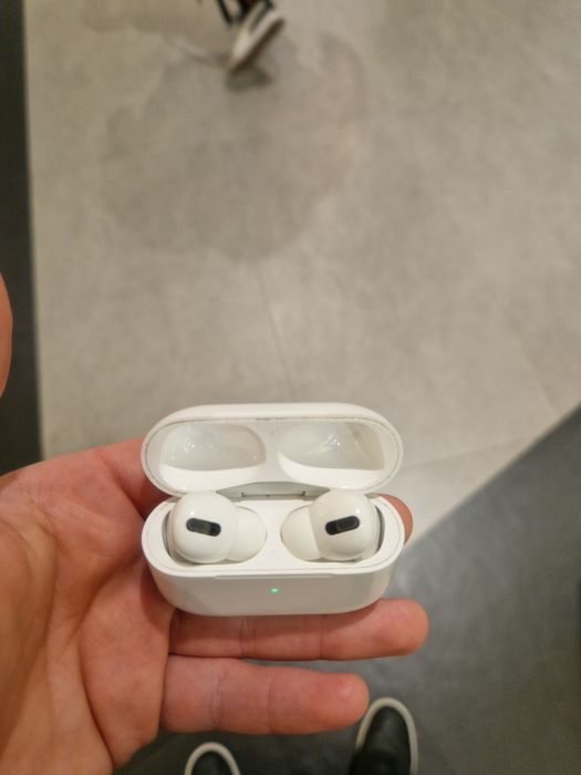Vând airpods gen 1