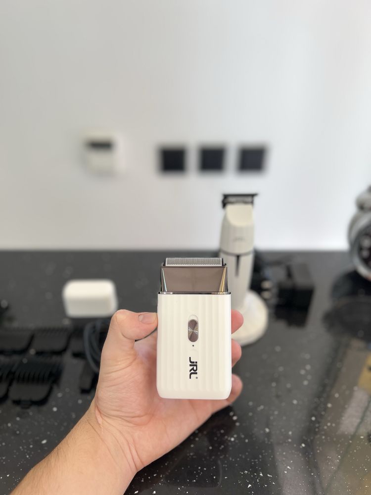 Продавам JRL Ghost Trimmer и Ghost Shaver!