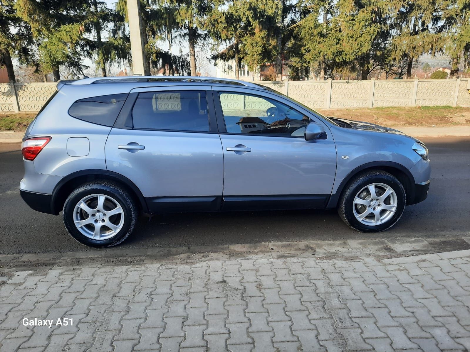 Nissan QashQai   2.0   7 locuri  facelift /panorama