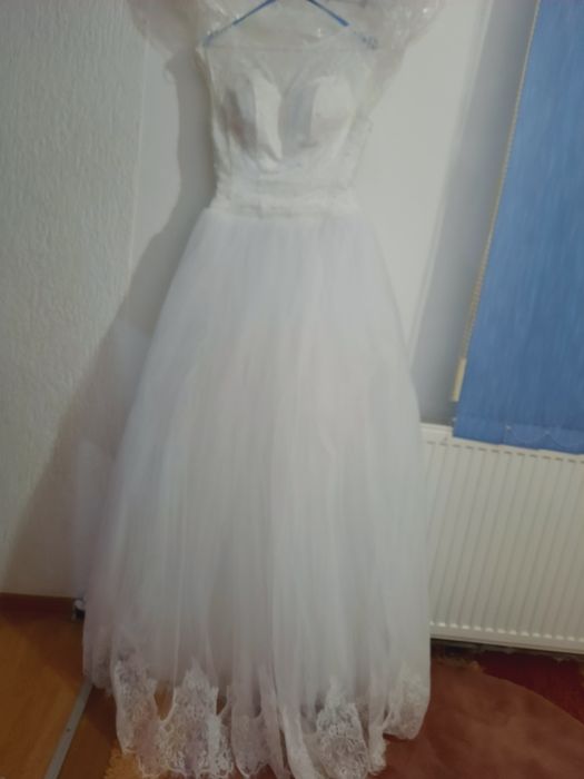 Vand rochie de mireasa  printesa  marimea S/M
