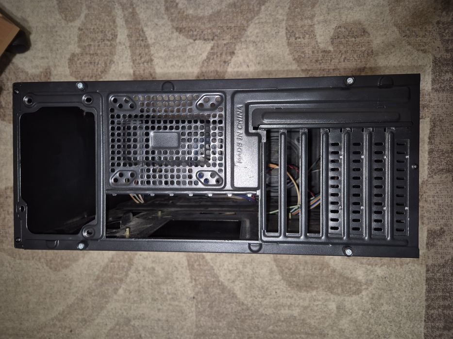 Vand carcasă PC Floston