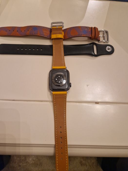 Vand ceas apple smartwatch