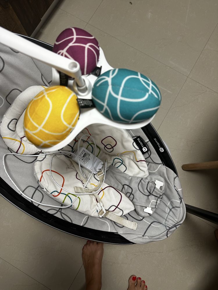 Balansoar electric  bebelusi mamaroo 4moms 4.0