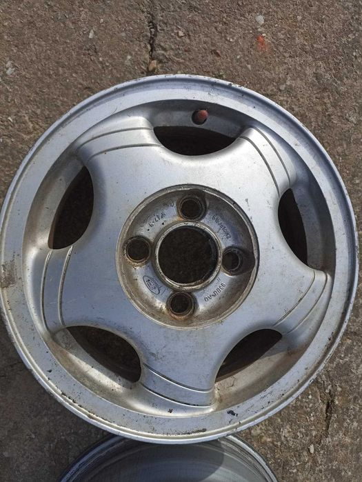 Jante aliaj Ford 14, originale,stare foarte buna!Au rulat doar66000km!