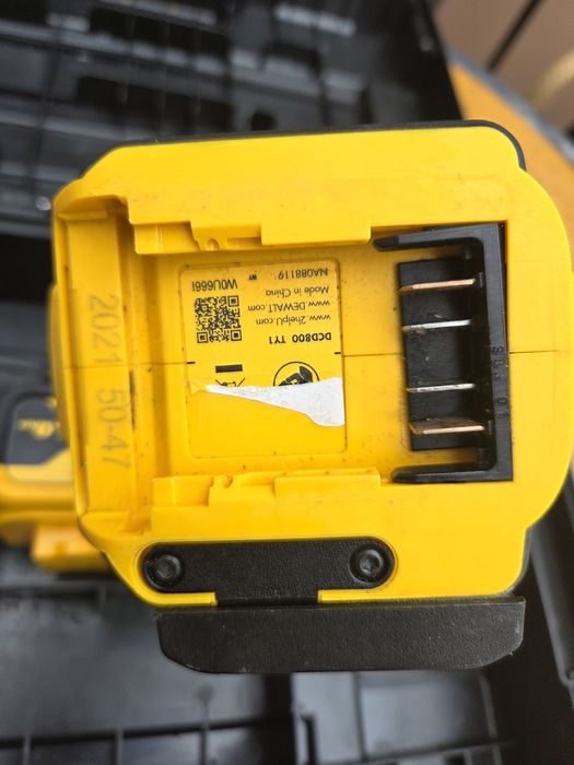 DEWALT DCD800 Безчетков акумулаторен