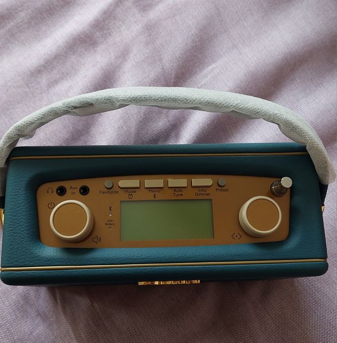 Boxa portabila cu radio marca Robrets