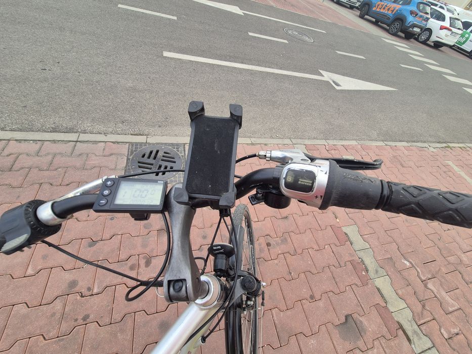 Vând bicicletă electrică RALEIGH